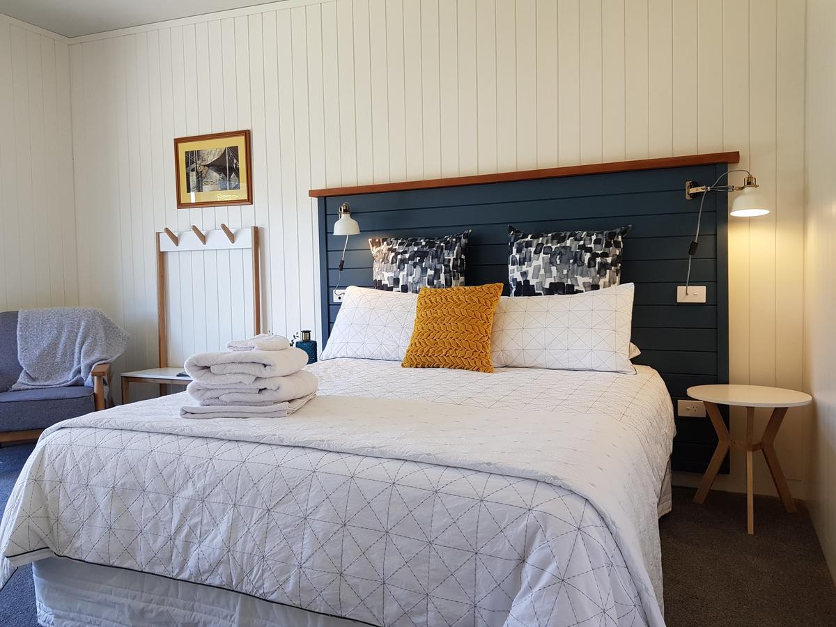 Bed and Breakfast Admiral Waters à Cooks Beach Extérieur photo