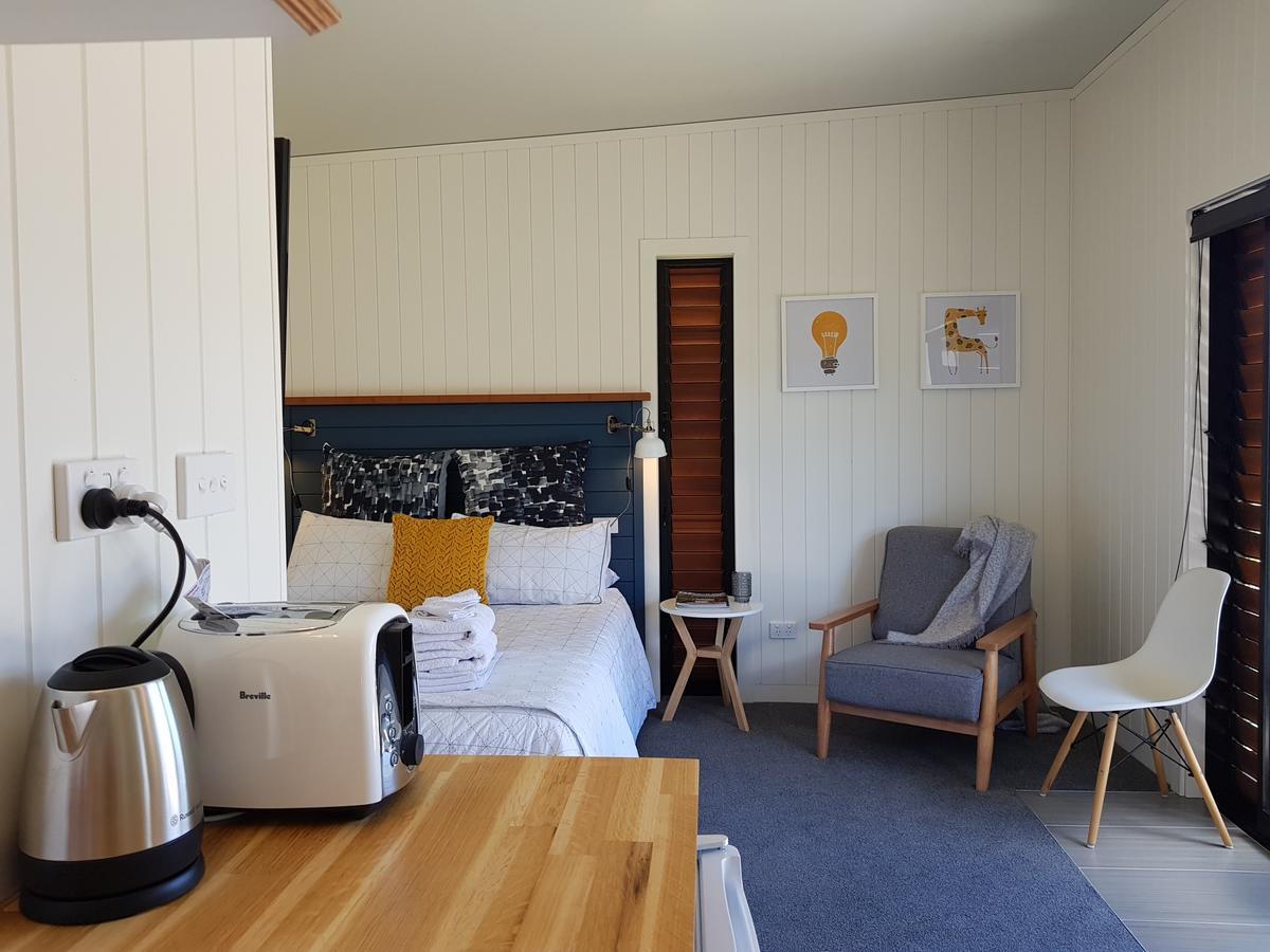 Bed and Breakfast Admiral Waters à Cooks Beach Extérieur photo